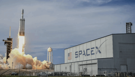 静默期将结束 SpaceX2.2万亿美元估值迎来首次大考