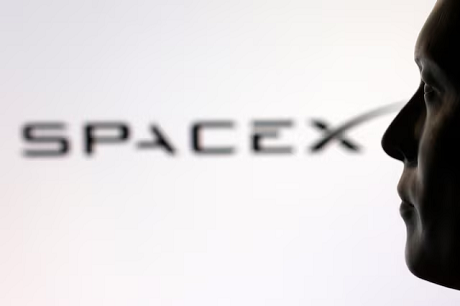 业绩炸裂、千亿解禁压顶：SpaceX的“关键一夜”到底是馅饼还是陷阱？