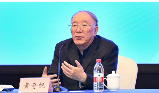 黄奇帆谈蚂蚁金服:30亿资本金如何通过ABS放大到3000亿